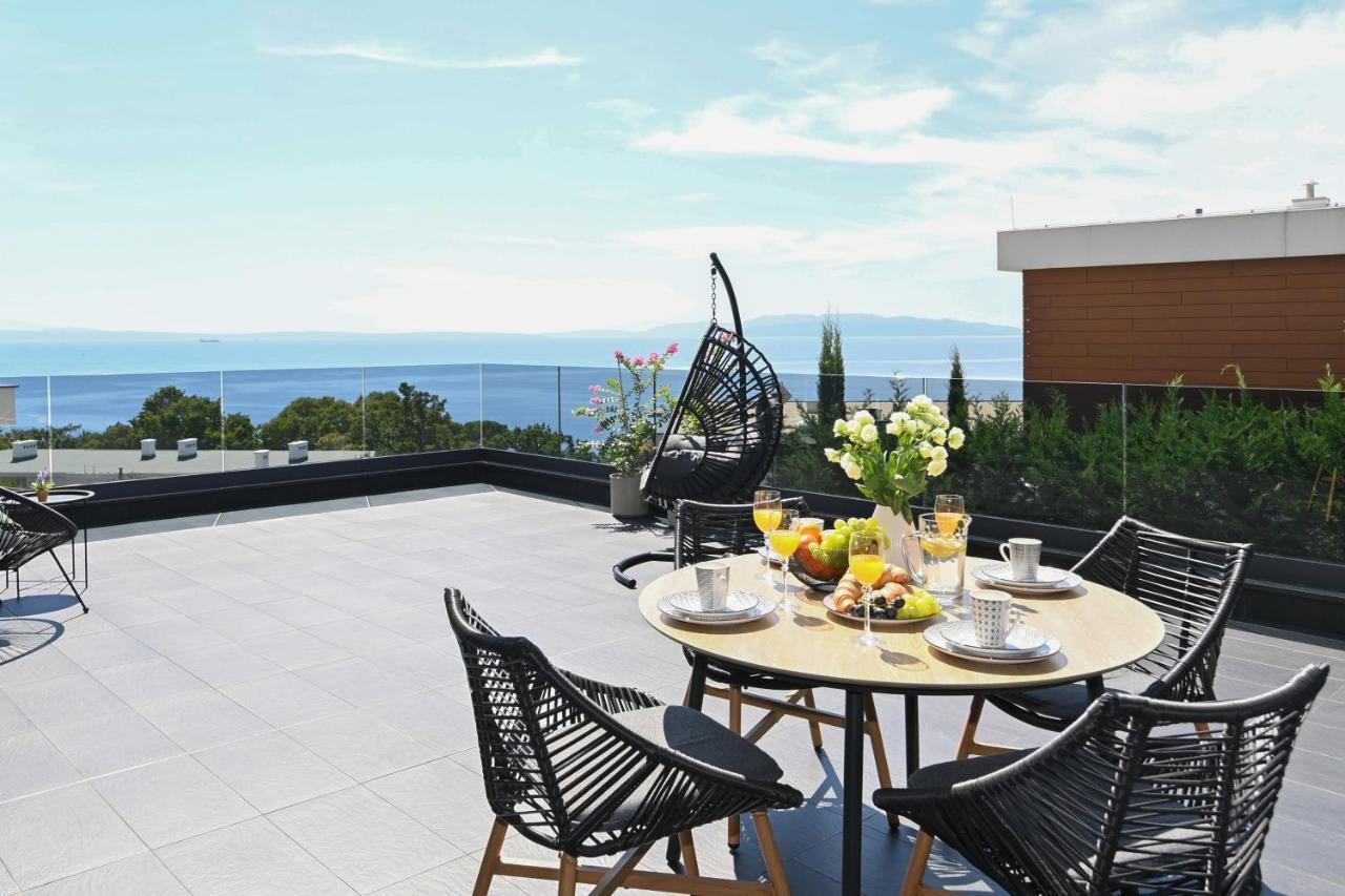 Sea View Deluxe Apartment Rijeka Exterior foto