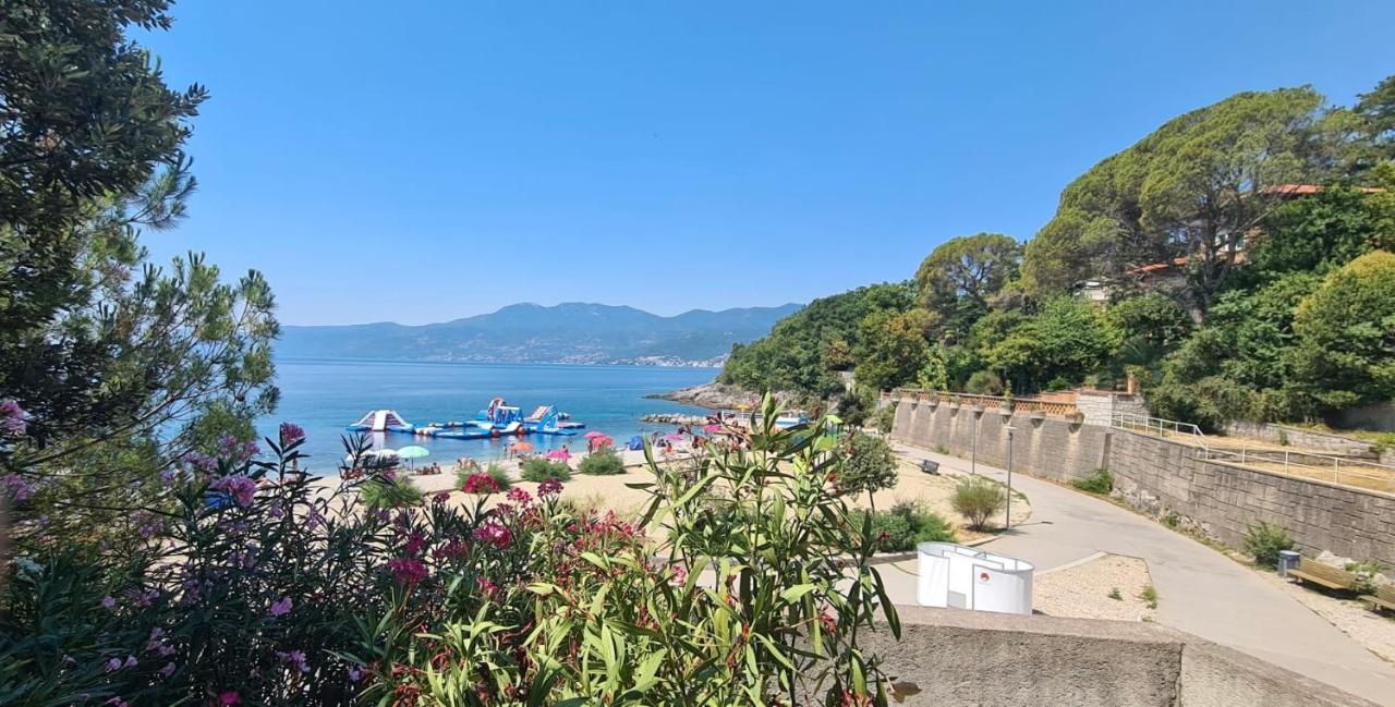 Sea View Deluxe Apartment Rijeka Exterior foto