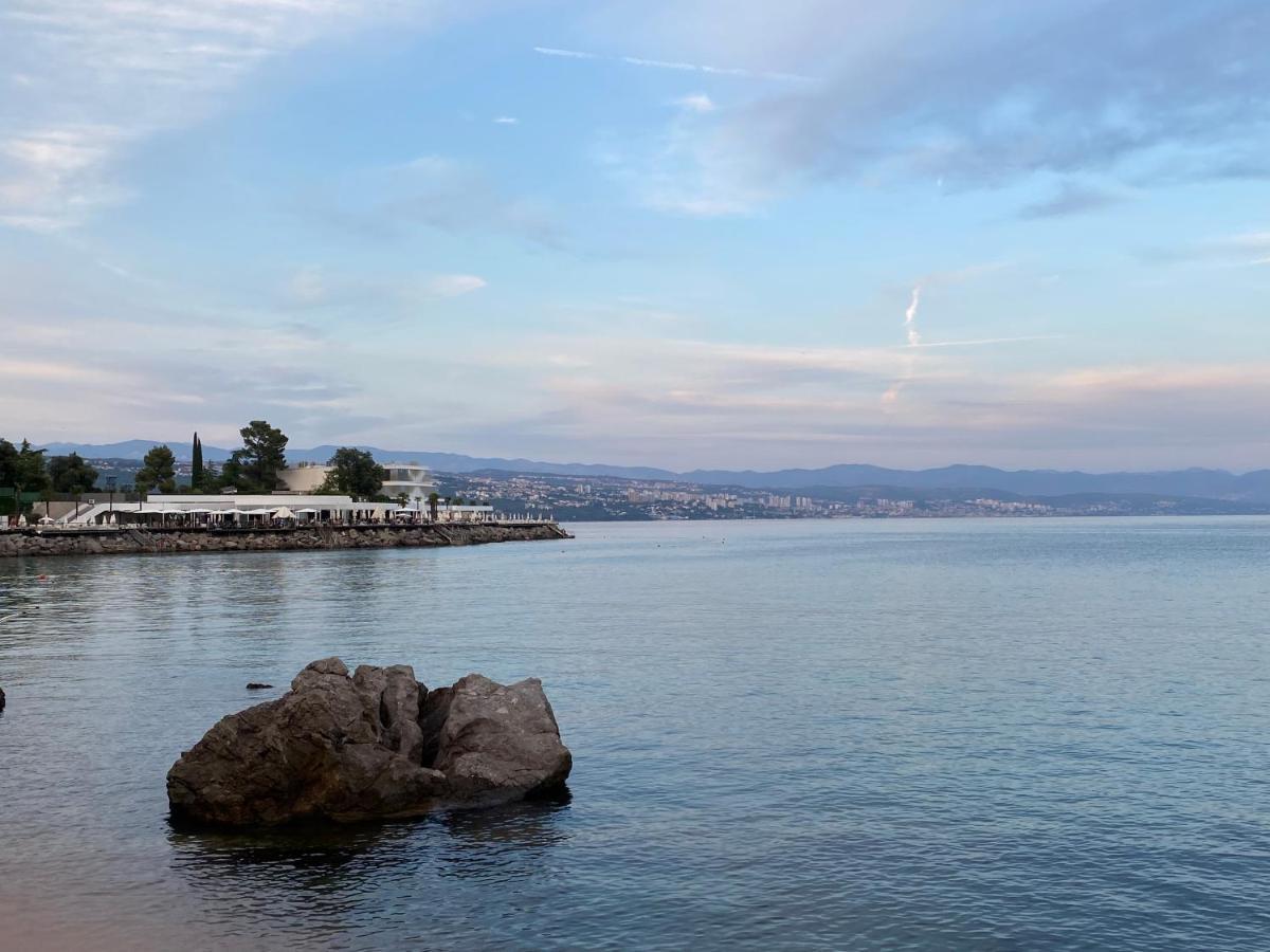 Sea View Deluxe Apartment Rijeka Exterior foto